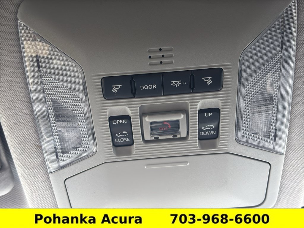 Used 2021 Toyota RAV4 XLE Premium AWD/4WD image 19