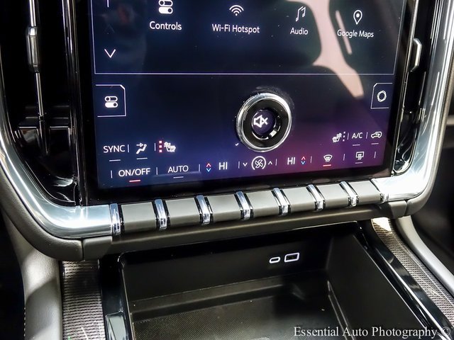 Used 2025 GMC Yukon Elevation image 16