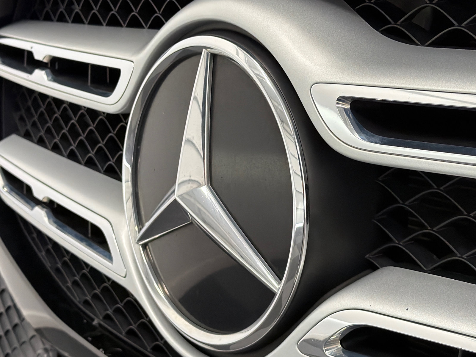 Used 2020 Mercedes-Benz GLE 350 4MATIC image 14