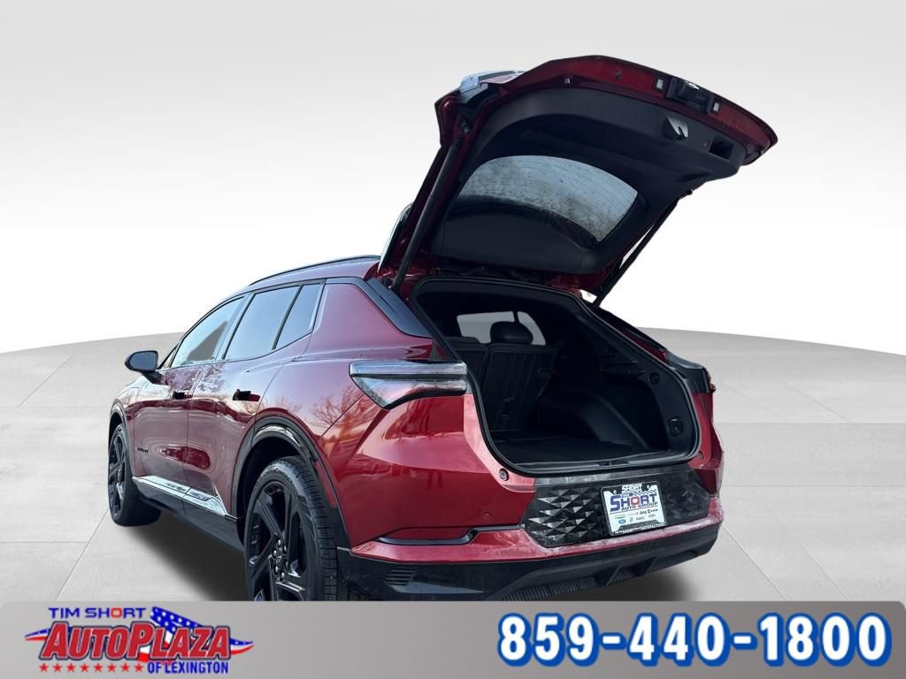 Used 2025 Chevrolet Equinox EV RS FWD image 21