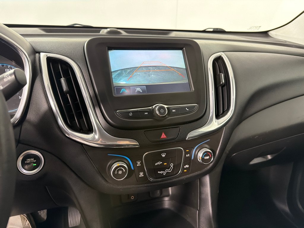 Used 2018 Chevrolet Equinox LT FWD image 16