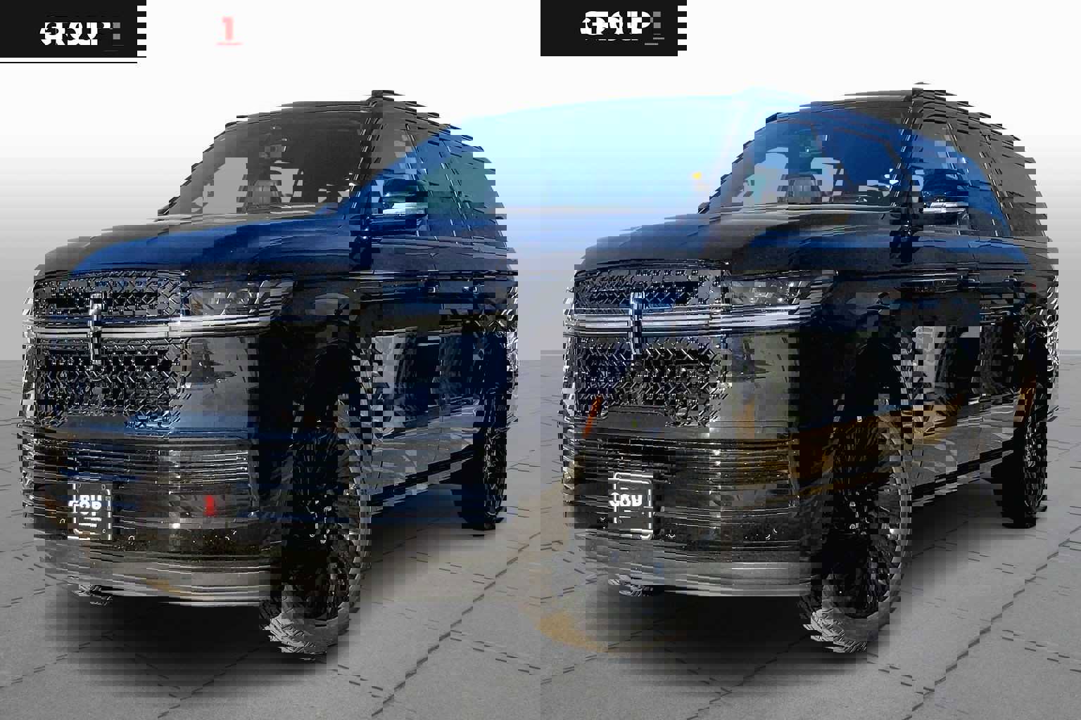 New 2026 Lincoln Navigator L Reserve w/ Jet Appearance Package image 1