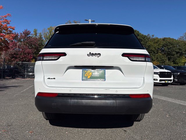 Used 2024 Jeep Grand Cherokee L Laredo AWD/4WD image 17