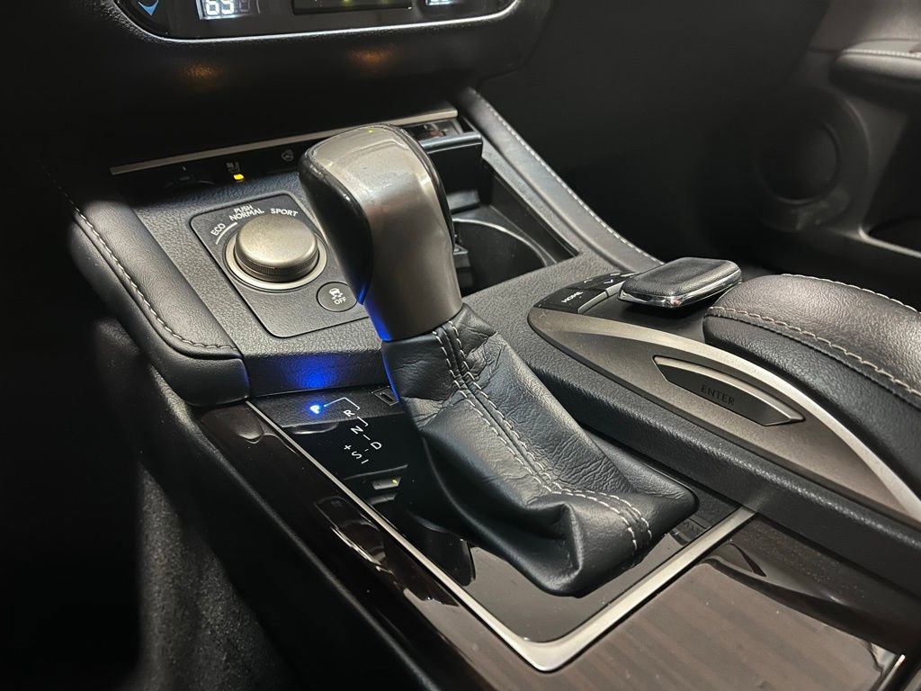 Used 2018 Lexus ES 350 w/ Luxury Package w/Wood Trim image 13