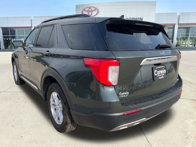 Used 2023 Ford Explorer XLT w/ Equipment Group 202A AWD/4WD image 3