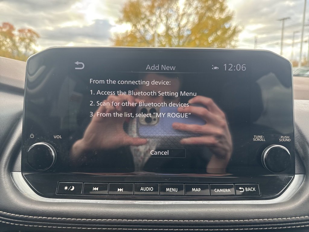 Used 2022 Nissan Rogue SL w/ SL Premium Package image 40