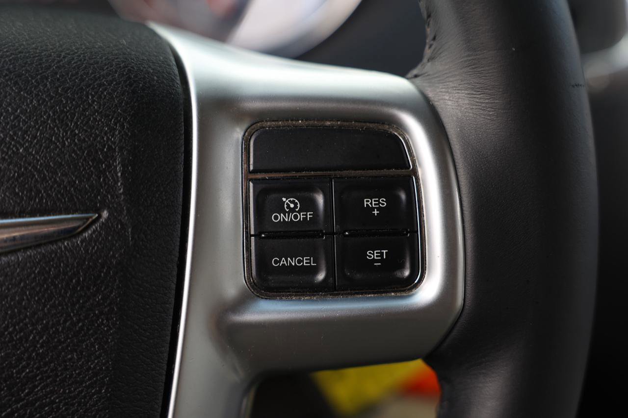 Used 2013 Chrysler Town & Country Touring FWD image 26