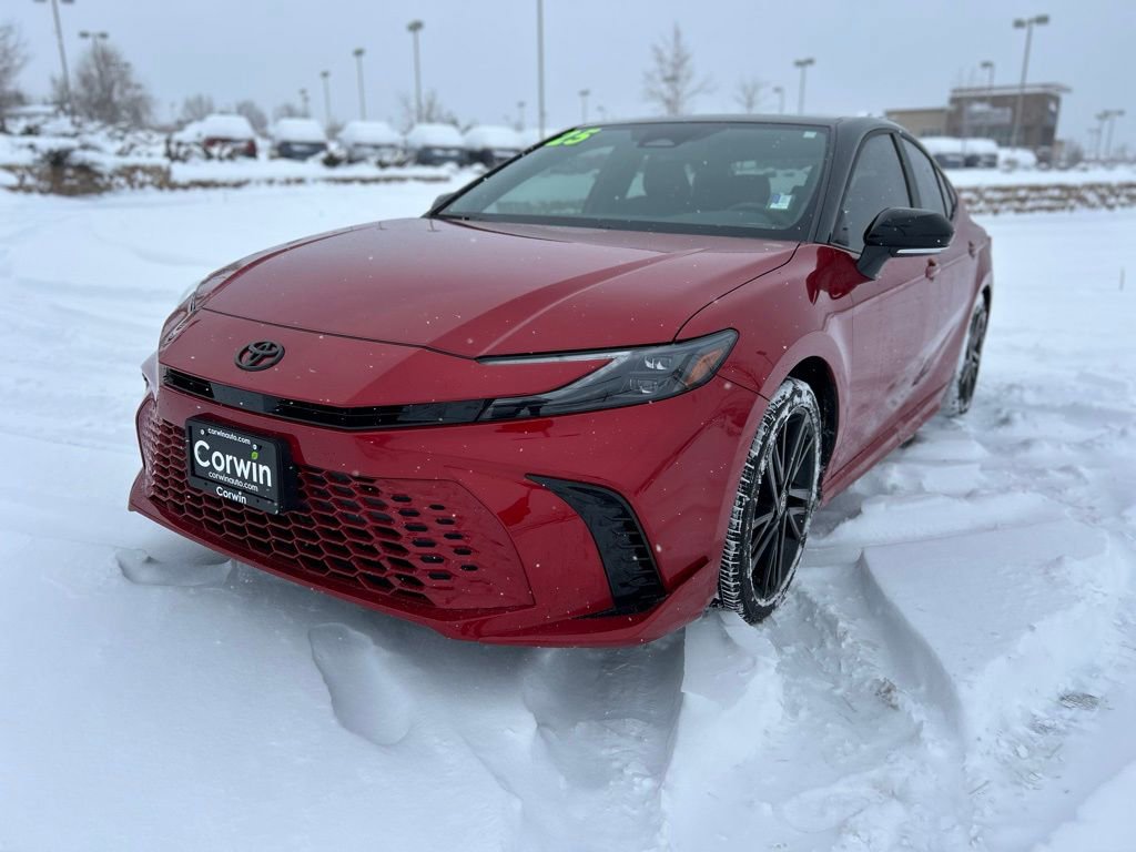 Used 2025 Toyota Camry XSE image 3