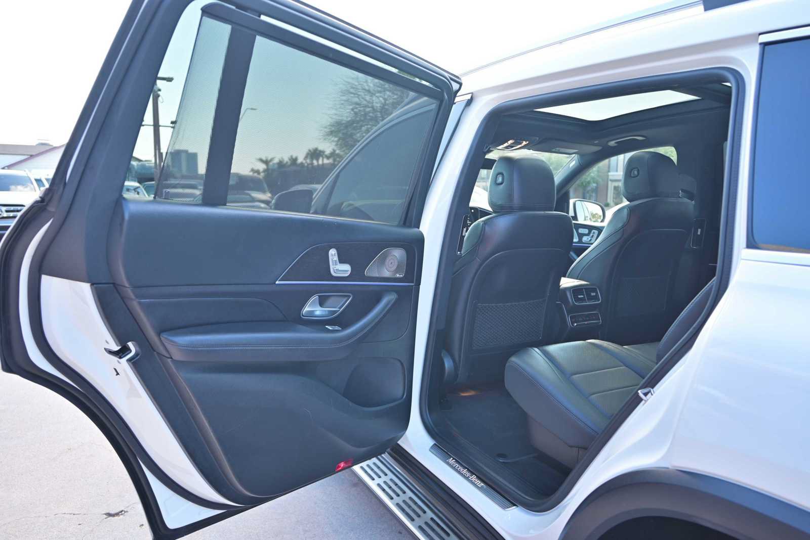 Used 2021 Mercedes-Benz GLS 450 4MATIC image 10