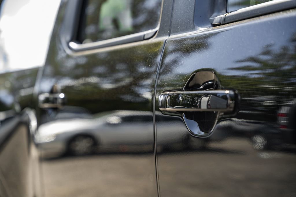 Used 2024 Nissan Frontier SV w/ Technology Package image 12