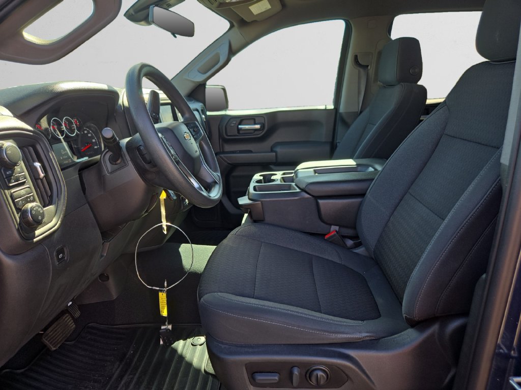Used 2022 Chevrolet Silverado 1500 Custom w/ LPO, Blackout Package AWD/4WD image 10