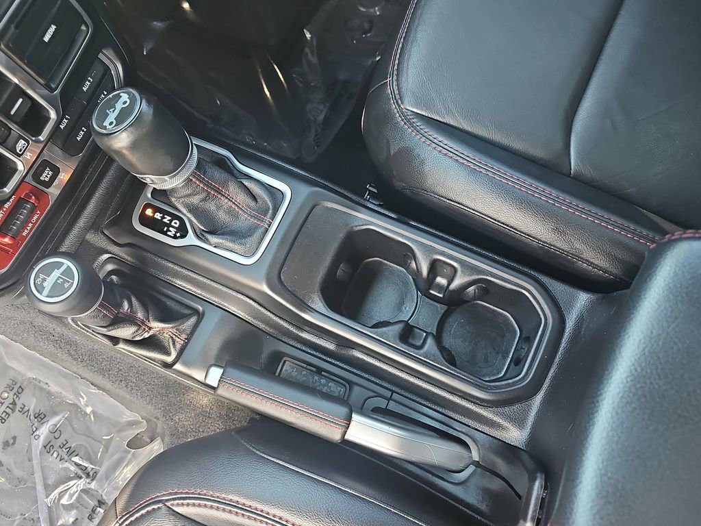 Used 2018 Jeep Wrangler Unlimited Rubicon AWD/4WD image 23