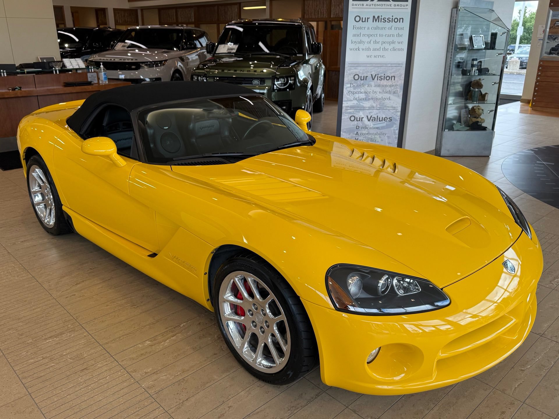 Used 2005 Dodge Viper SRT-10 RWD image 45