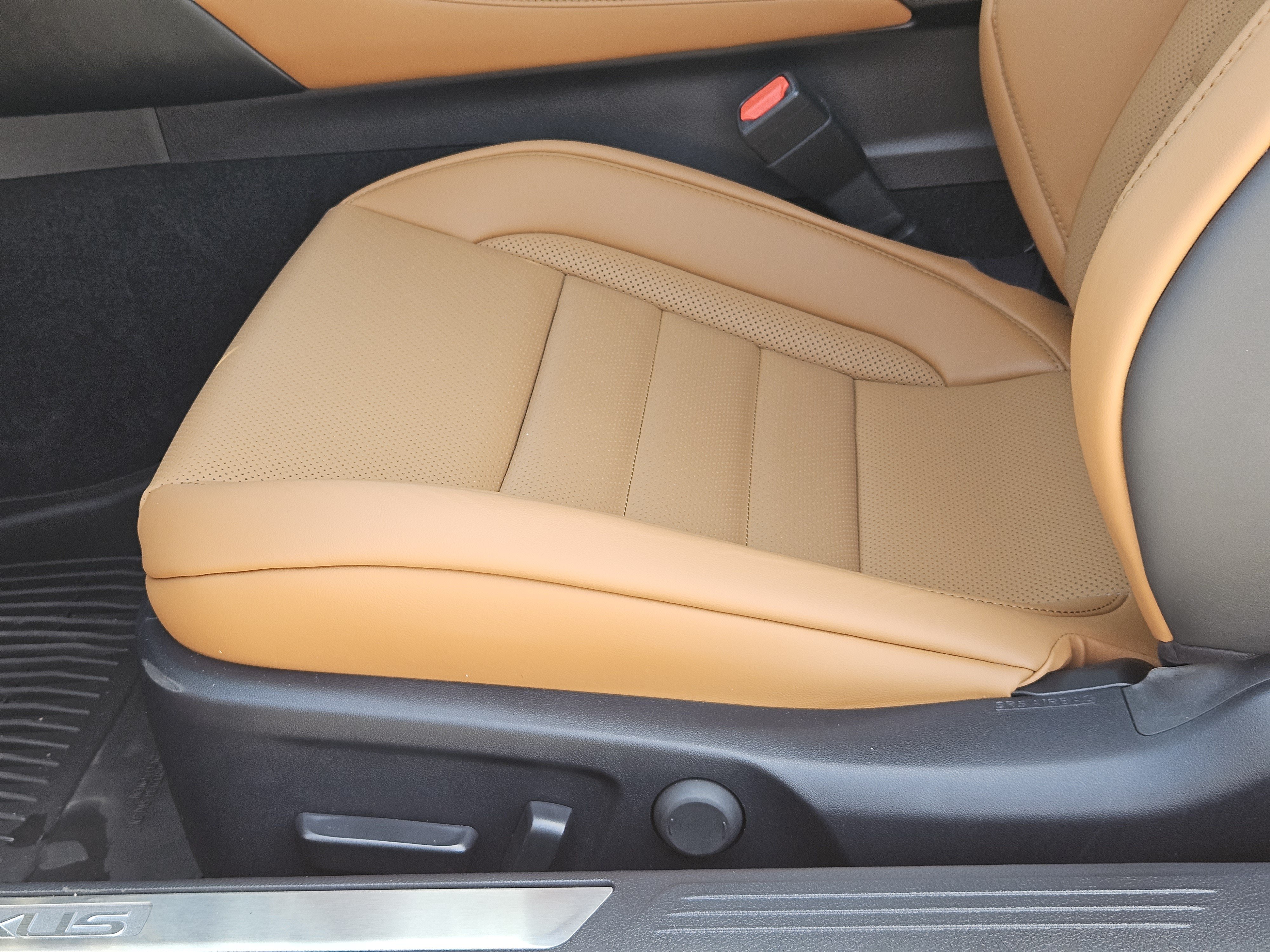 Used 2024 Lexus RC 300 w/ Premium Package RWD image 24