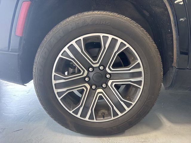 Used 2024 Jeep Wagoneer Series II w/ Flexible Seating Group image 6