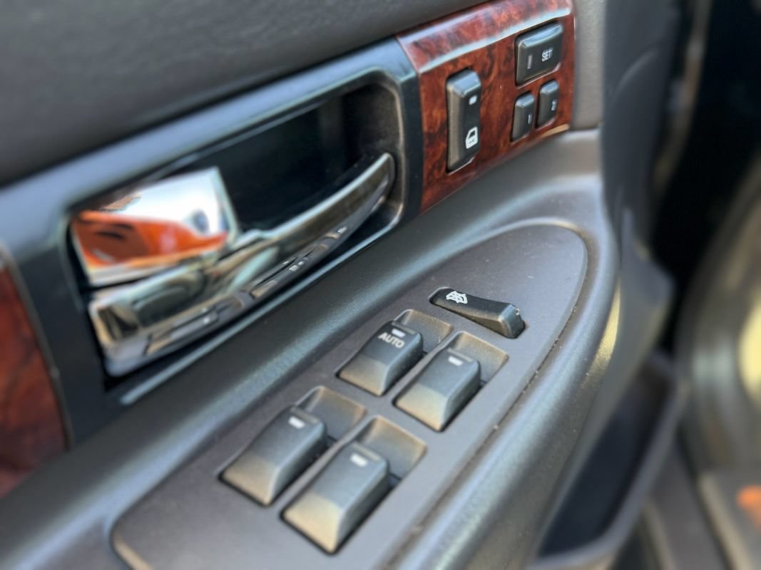 Used 2001 Lincoln LS RWD image 15