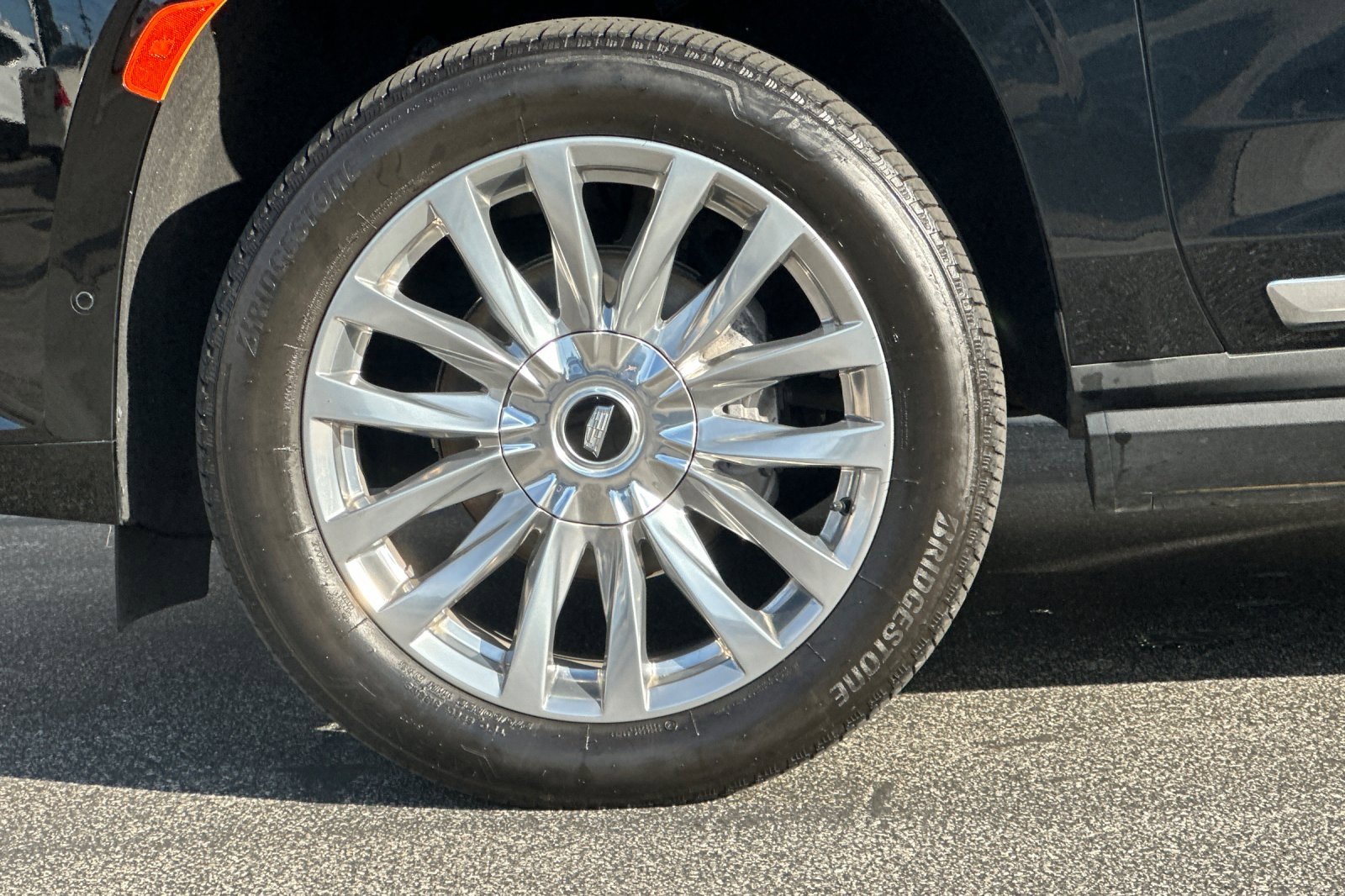 Used 2024 Cadillac Escalade Premium Luxury w/ Performance Package image 39