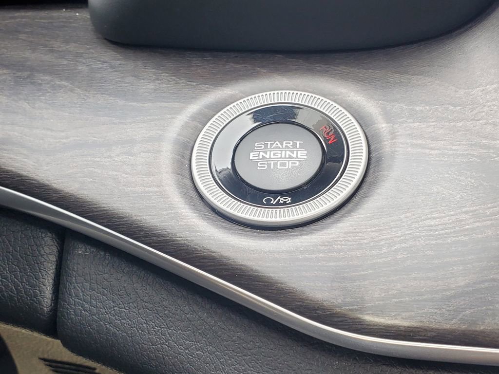 Used 2022 Jeep Grand Cherokee Overland image 21