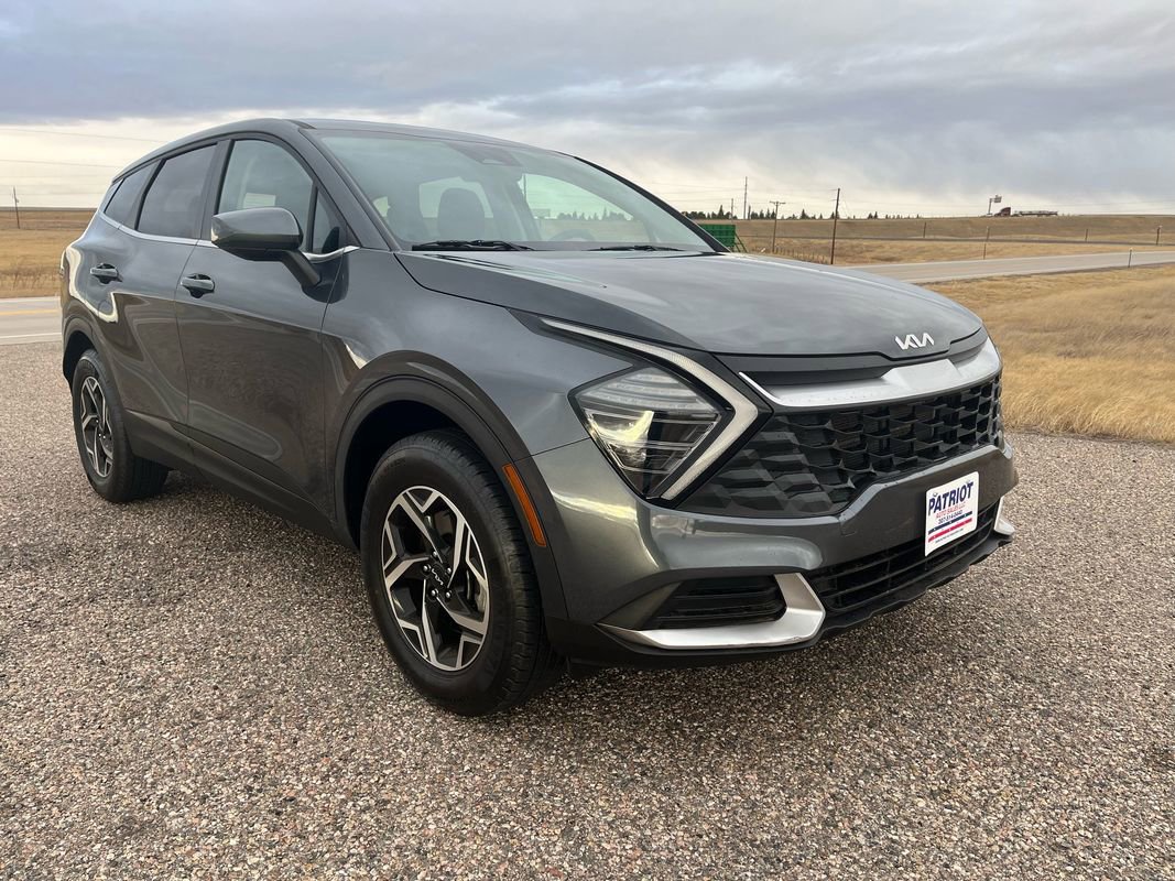 Used 2024 Kia Sportage LX image 7