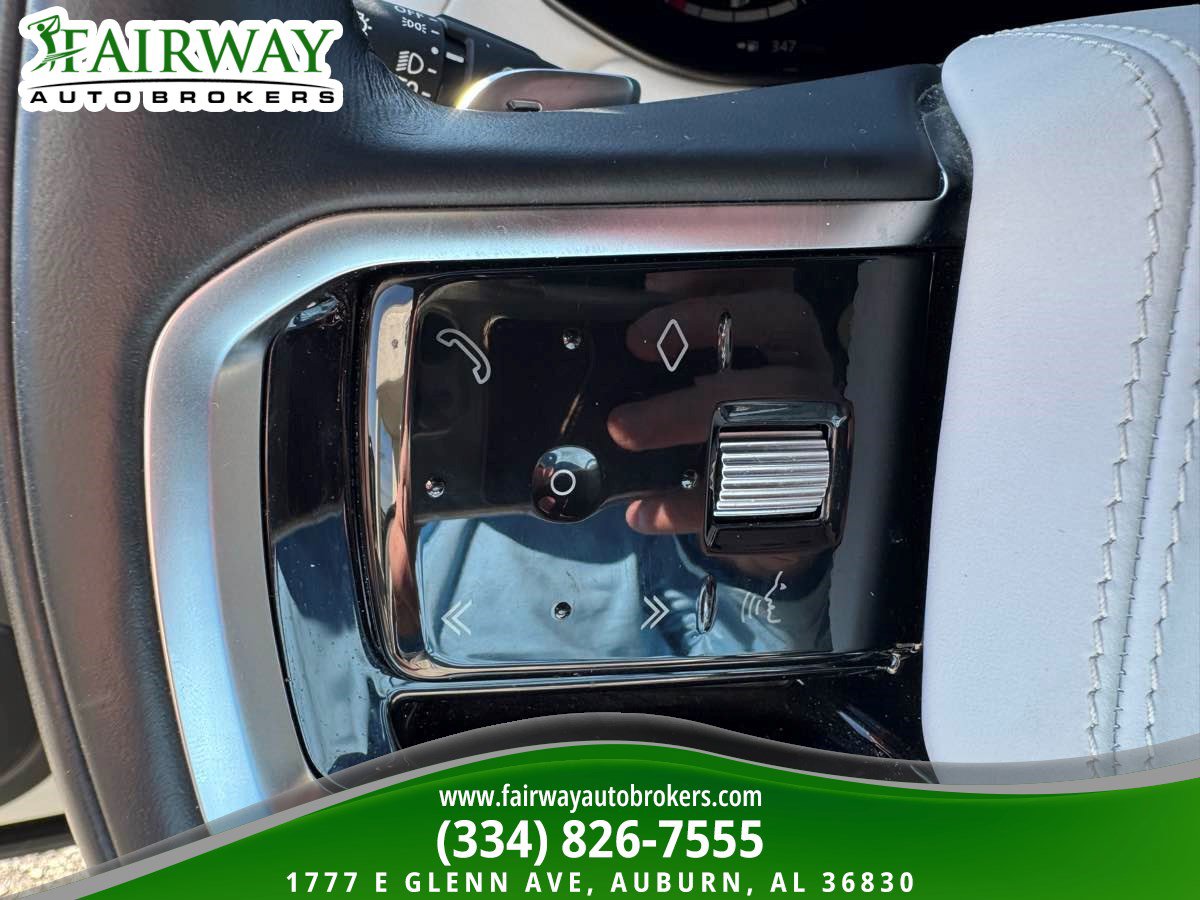 Used 2023 Land Rover Range Rover Sport SE image 17