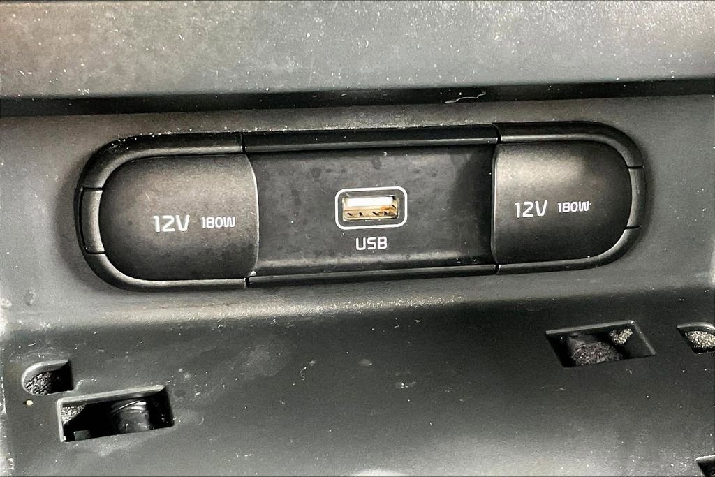 Used 2022 Kia Soul LX w/ Technology Package FWD image 32