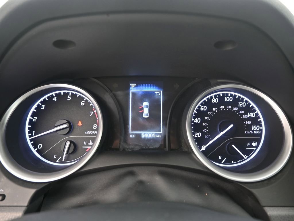 Used 2024 Toyota Camry LE image 9