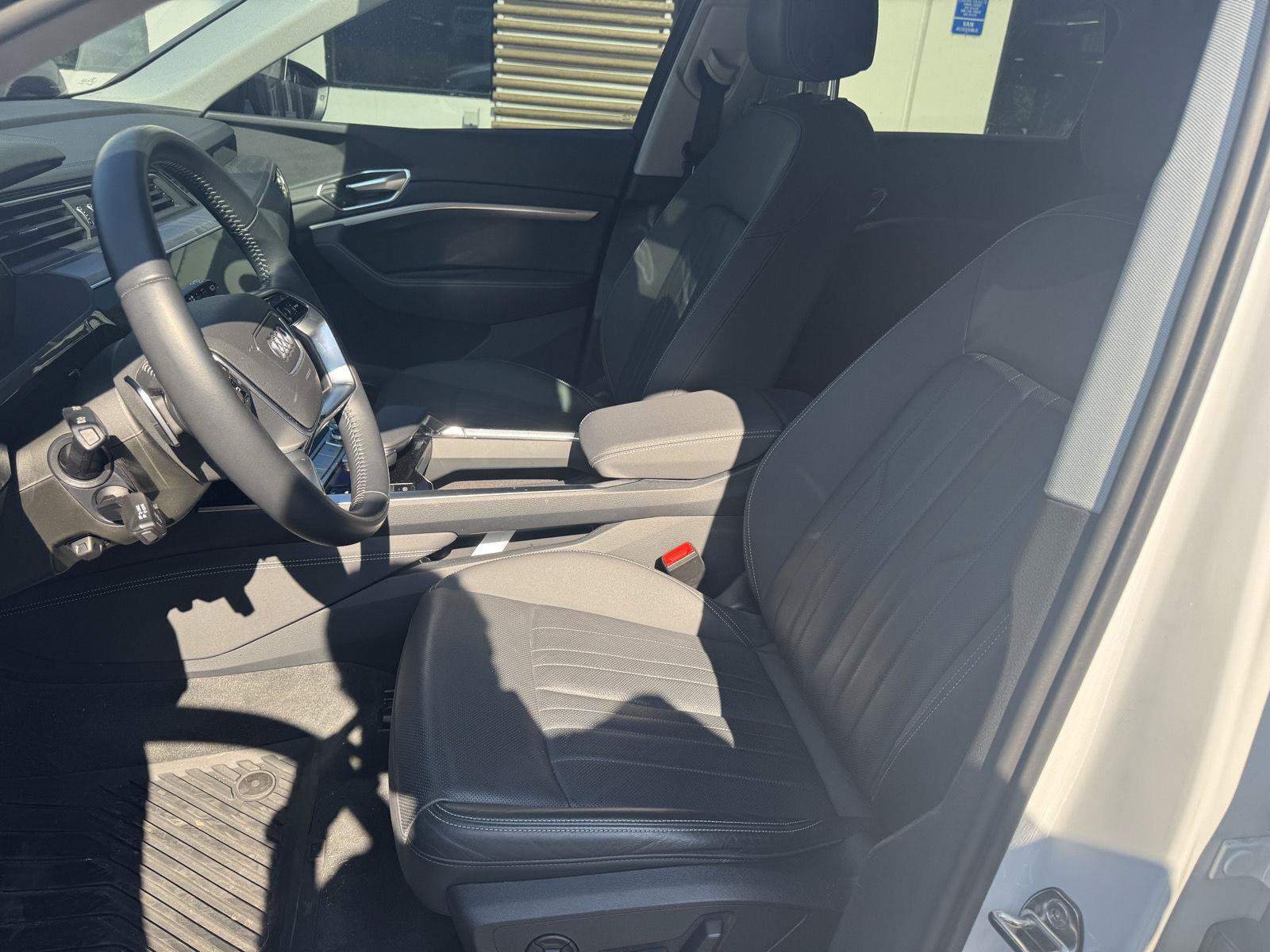 Used 2021 Audi e-tron Premium Plus AWD/4WD image 10