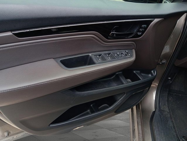 Used 2018 Honda Odyssey Elite image 8