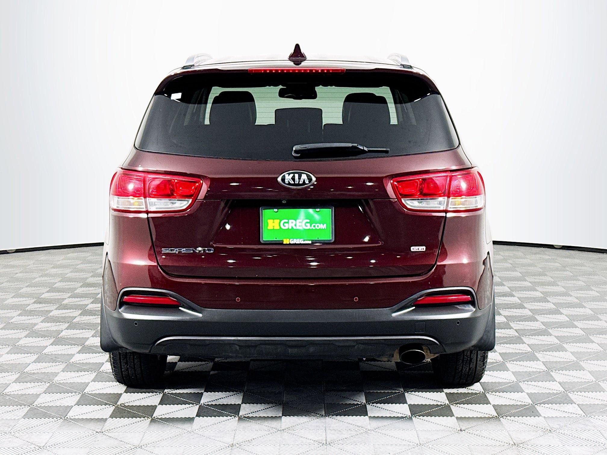 Used 2017 Kia Sorento LX w/ LX Convenience Package AWD/4WD image 8