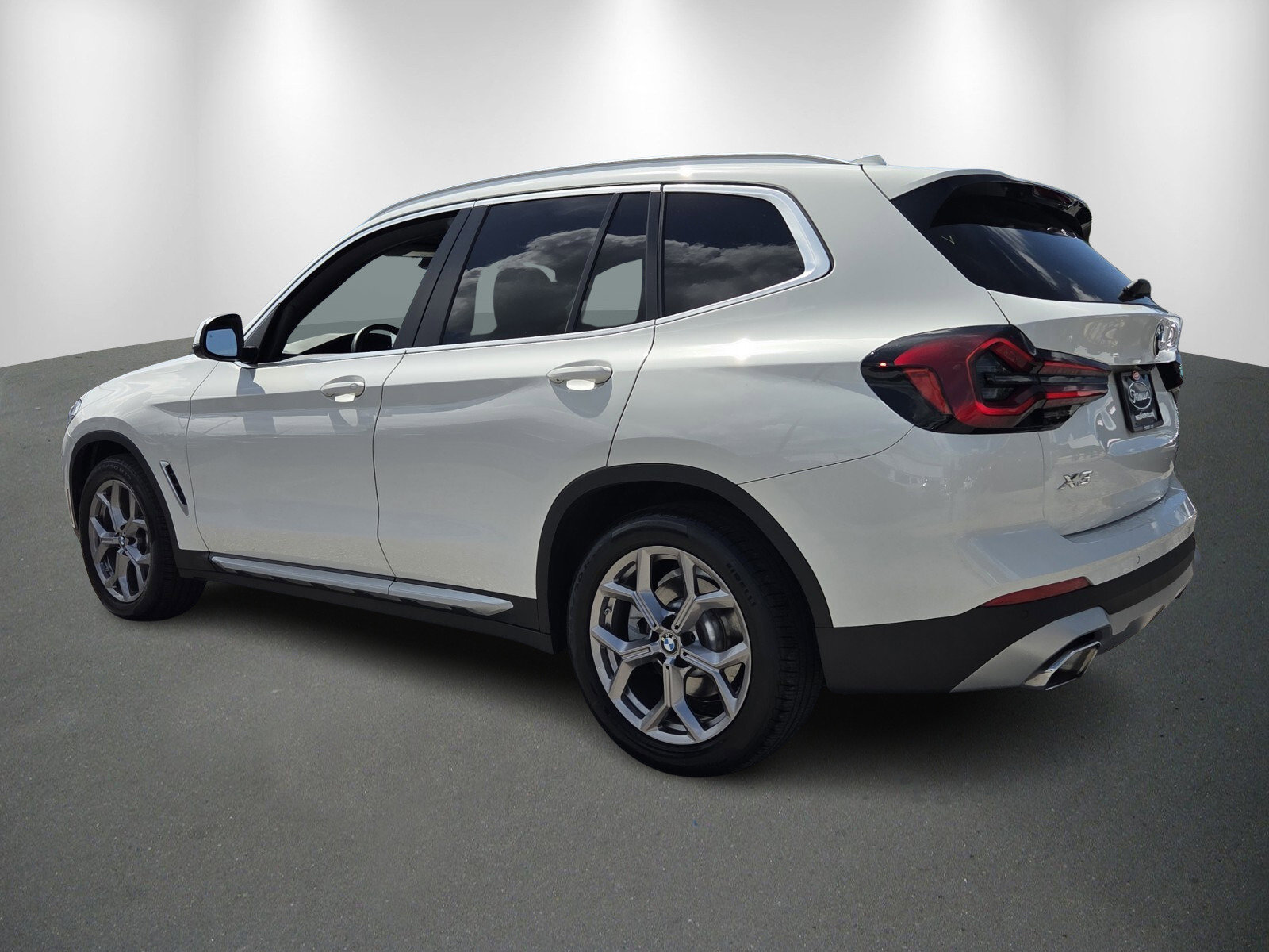 Used 2022 BMW X3 xDrive30i w/ Convenience Package image 5