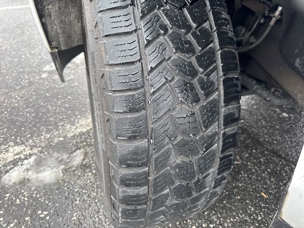 Used 2020 GMC Yukon SLT image 35