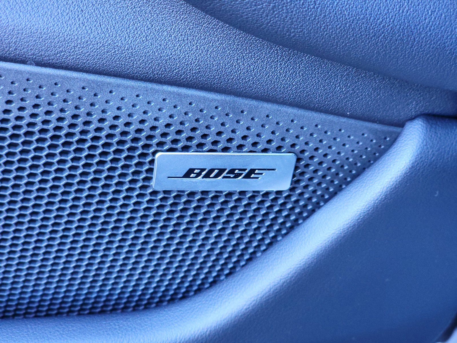 New 2025 Porsche Taycan 4S image 15