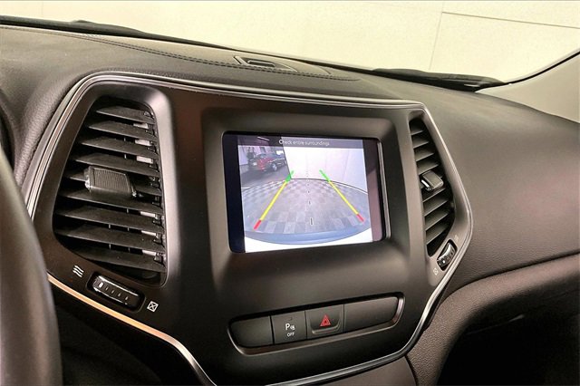 Used 2019 Jeep Cherokee Latitude Plus image 14