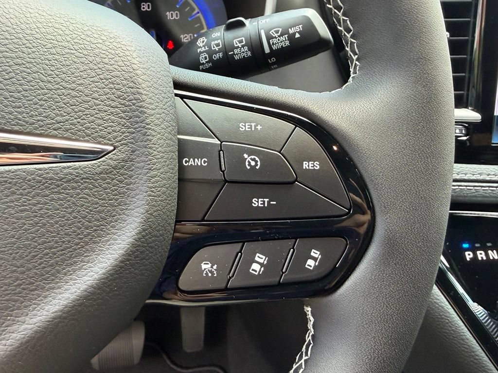 New 2026 Chrysler Pacifica Select w/ S Appearance Package FWD image 18