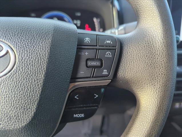 Used 2025 Toyota Camry LE FWD image 13