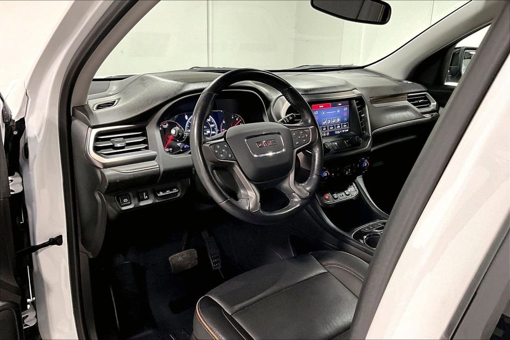 Used 2022 GMC Acadia AT4 w/ Technology Package image 16