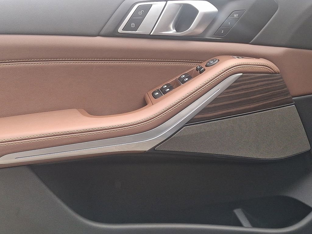 Certified 2025 BMW X5 xDrive40i w/ Premium Package image 13