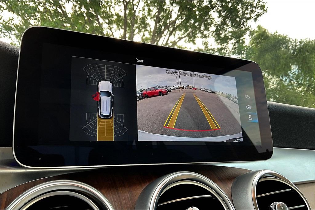 Used 2022 Mercedes-Benz GLC 300 w/ Premium Package Lite image 31