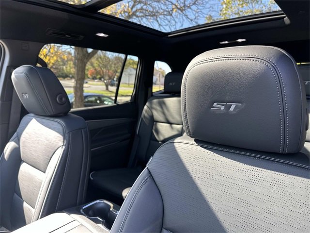 New 2026 Buick Enclave Sport Touring w/ Power Package image 11