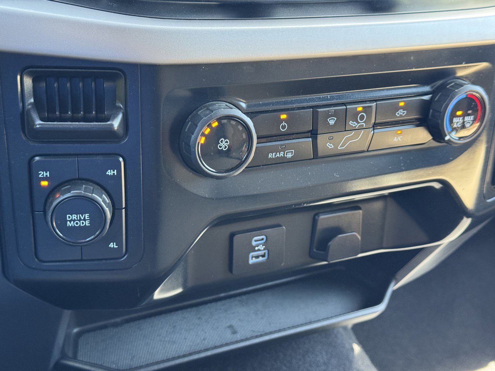 Used 2023 Ford F150 XLT AWD/4WD image 22