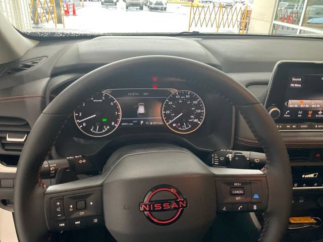 Used 2025 Nissan Rogue SV AWD/4WD image 6