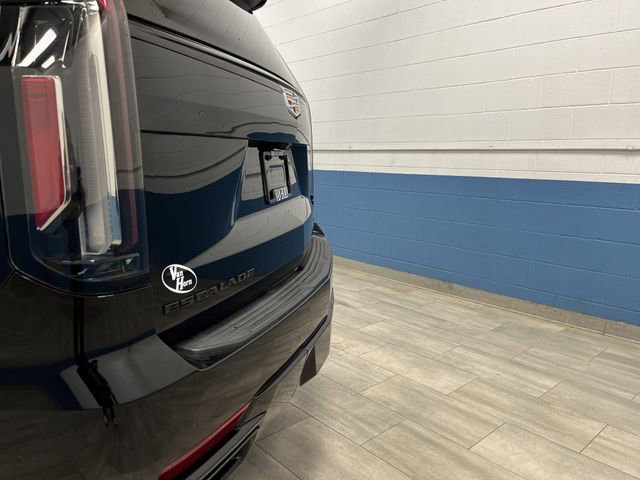 Used 2023 Cadillac Escalade Sport Platinum image 39