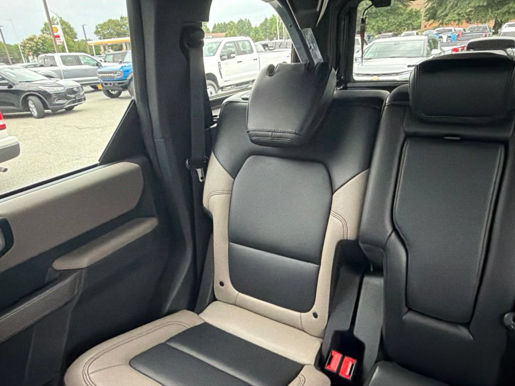 Used 2023 Ford Bronco Wildtrak AWD/4WD image 13