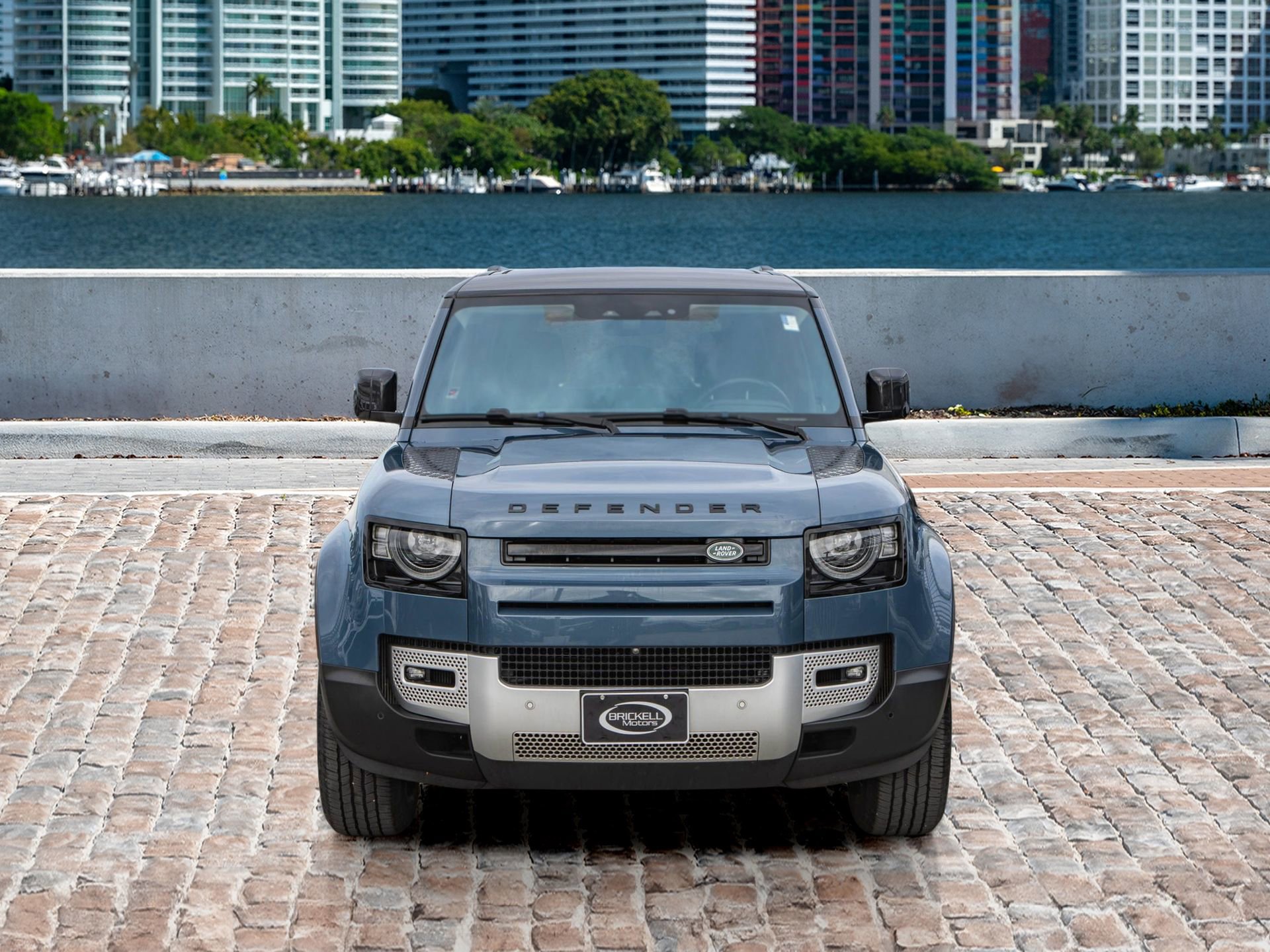 Used 2022 Land Rover Defender 110 SE video 2