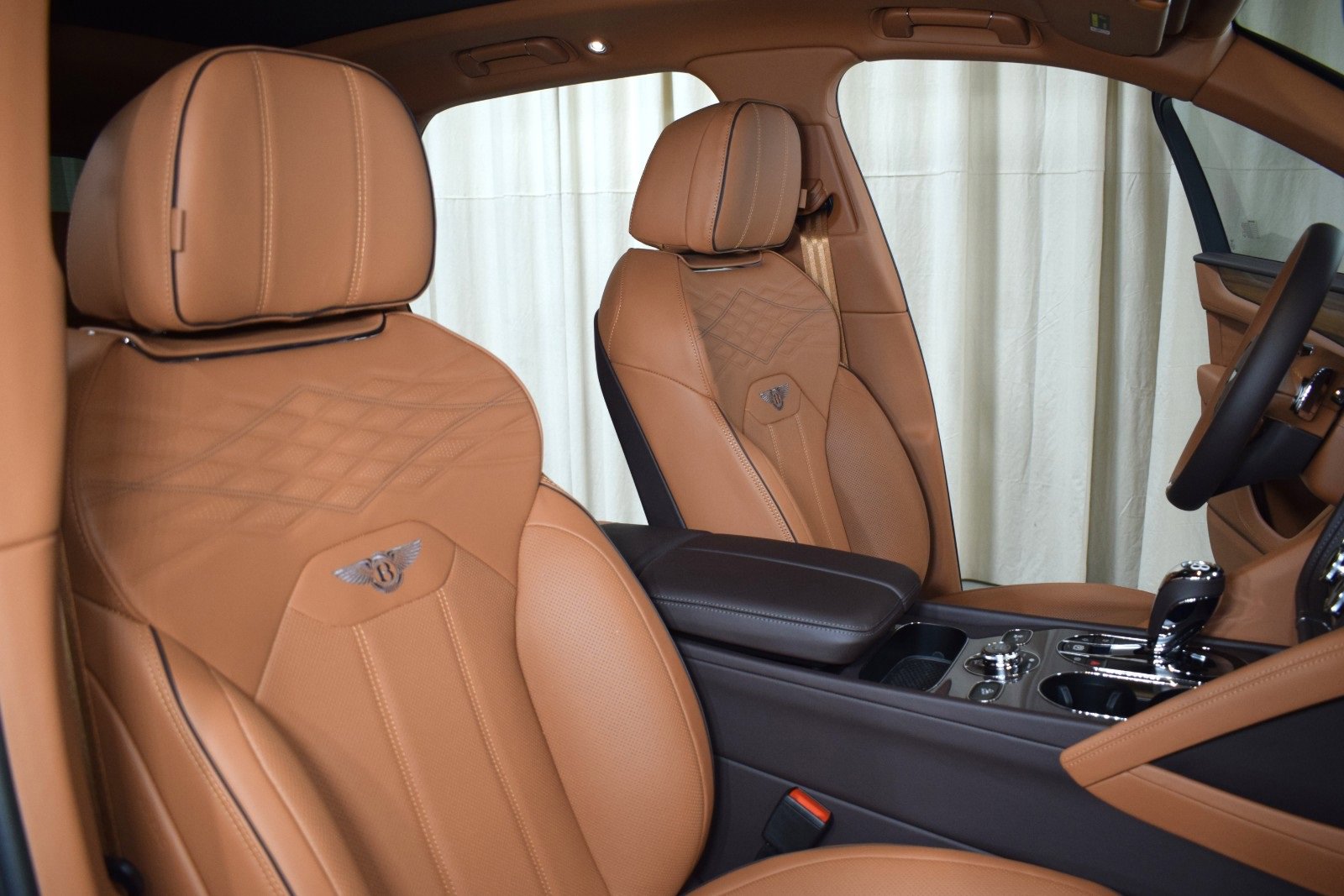 New 2025 Bentley Bentayga image 25