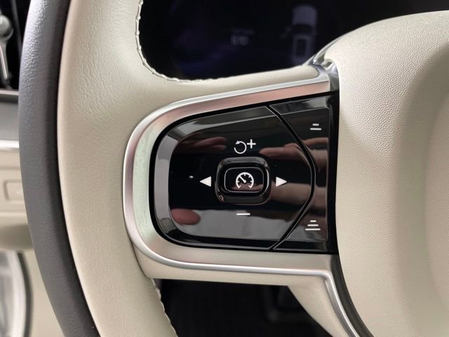 Certified 2024 Volvo XC60 T8 Plus w/ Protection Package Premier image 23