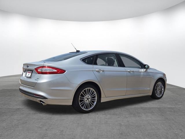 Used 2014 Ford Fusion SE w/ Equipment Group 202A image 4