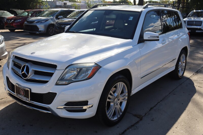 Used 2014 Mercedes-Benz GLK 350 4MATIC image 3