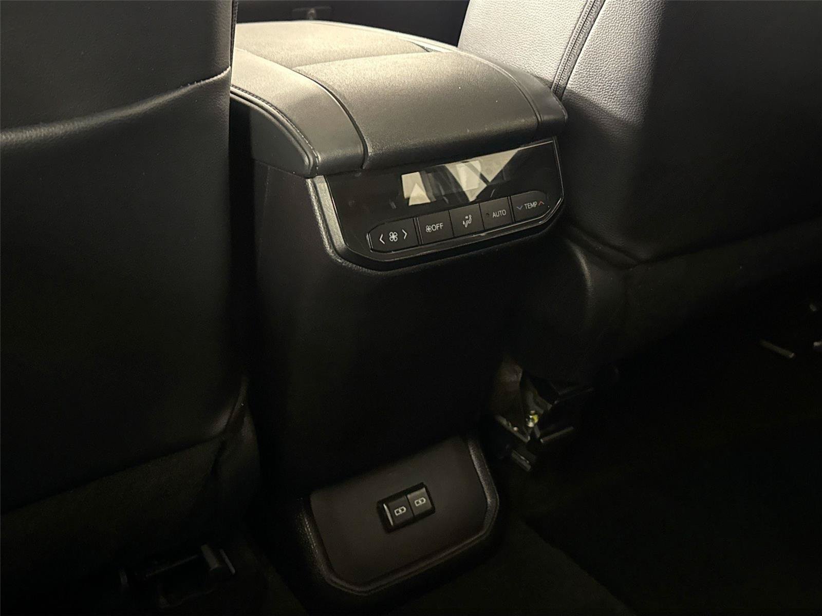 Certified 2025 Toyota Highlander XSE AWD/4WD image 34
