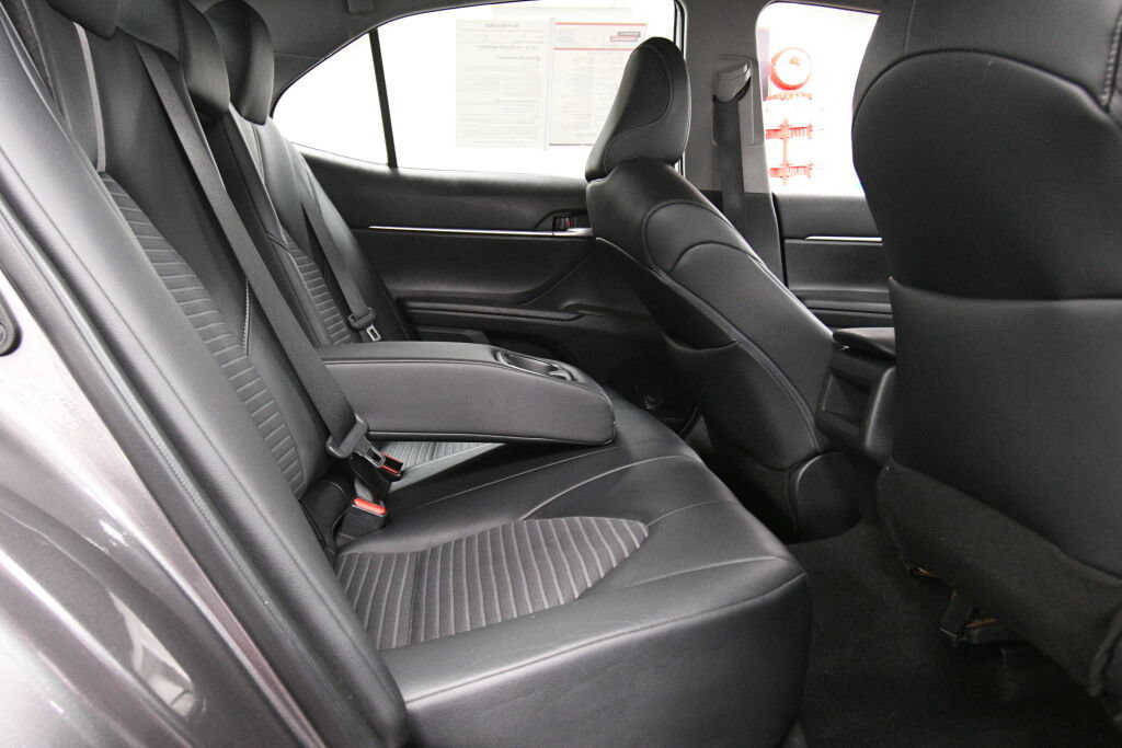 Used 2023 Toyota Camry SE FWD image 22